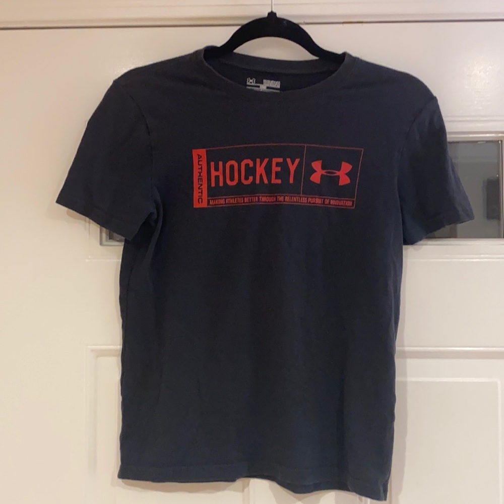 Under Armour Hockey Youth medium T-shirt